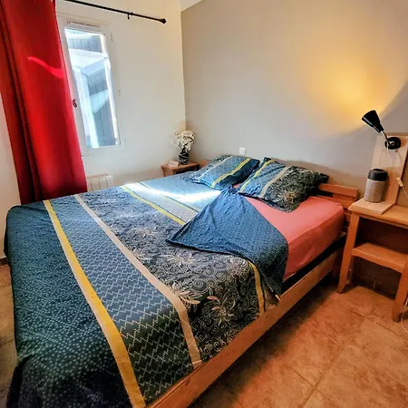 Charmante Maison Climatisee Avec Jardin 펜션 *