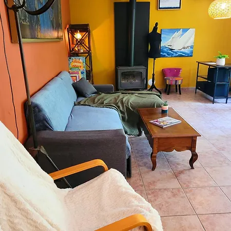 Charmante Maison Climatisee Avec Jardin Holiday home Saint-Victor-la-Coste