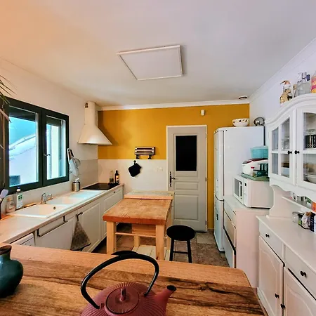 펜션 Charmante Maison Climatisee Avec Jardin *